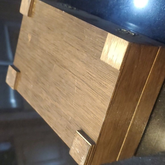 Vintage handpainted jewelry box - Picture 8 of 10